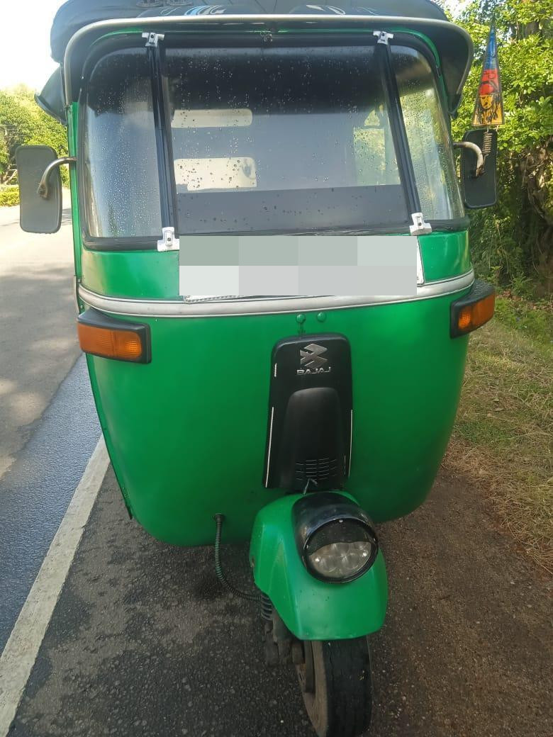 Bajaj Three Wheel 2006 - பயன்படுத்தப்பட்டது முச்சக்கர வண்டி sale in Sri Lanka - patpat.lk