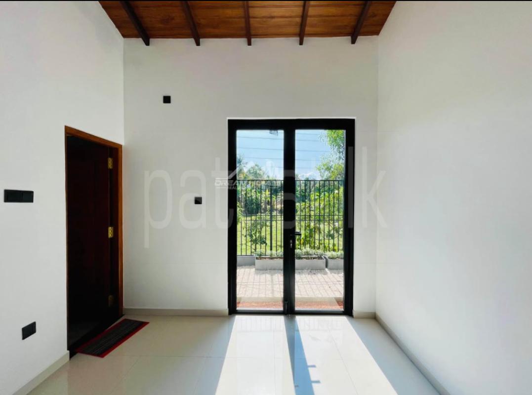 House for Sale in Athurugiriya ads-image-1