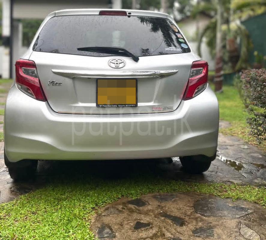 Toyota Vitz 2016 - பயன்படுத்தப்பட்டது கார் sale in Sri Lanka - patpat.lk
