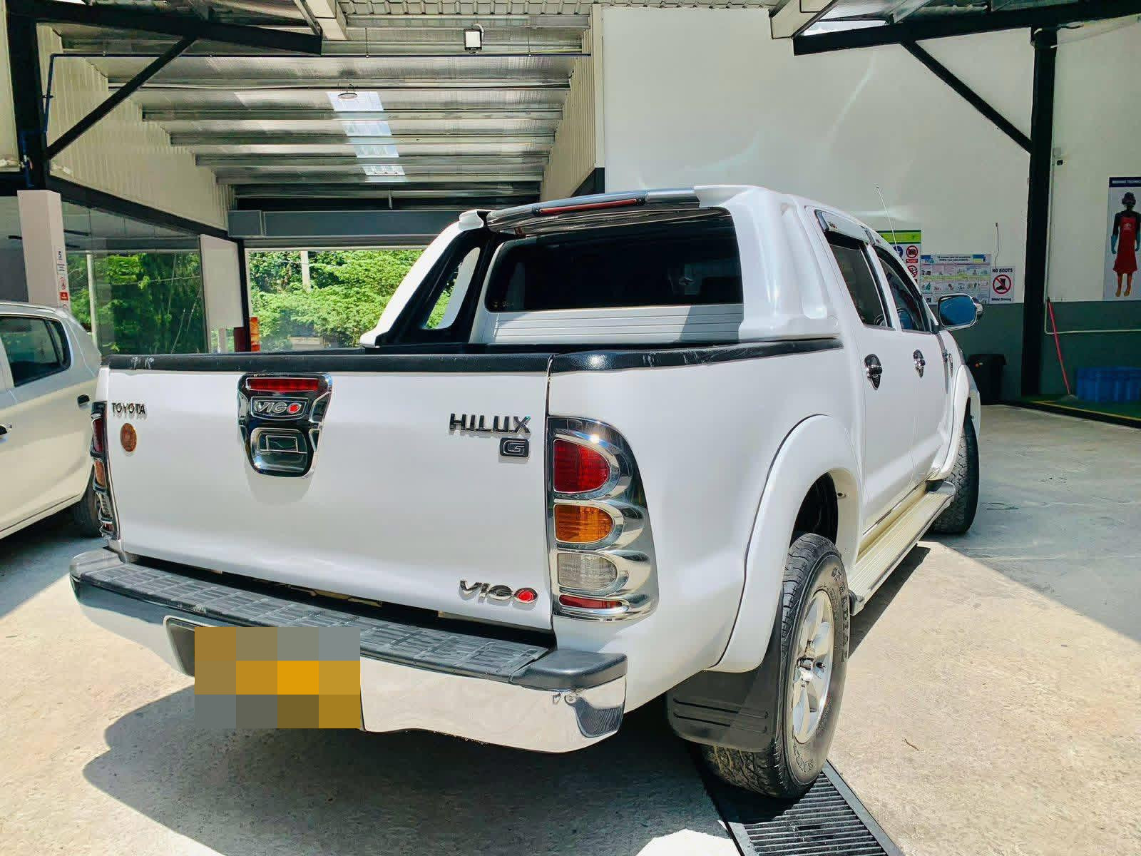 Toyota Hilux 2006 - Used Pick-up  sale in Sri Lanka - patpat.lk