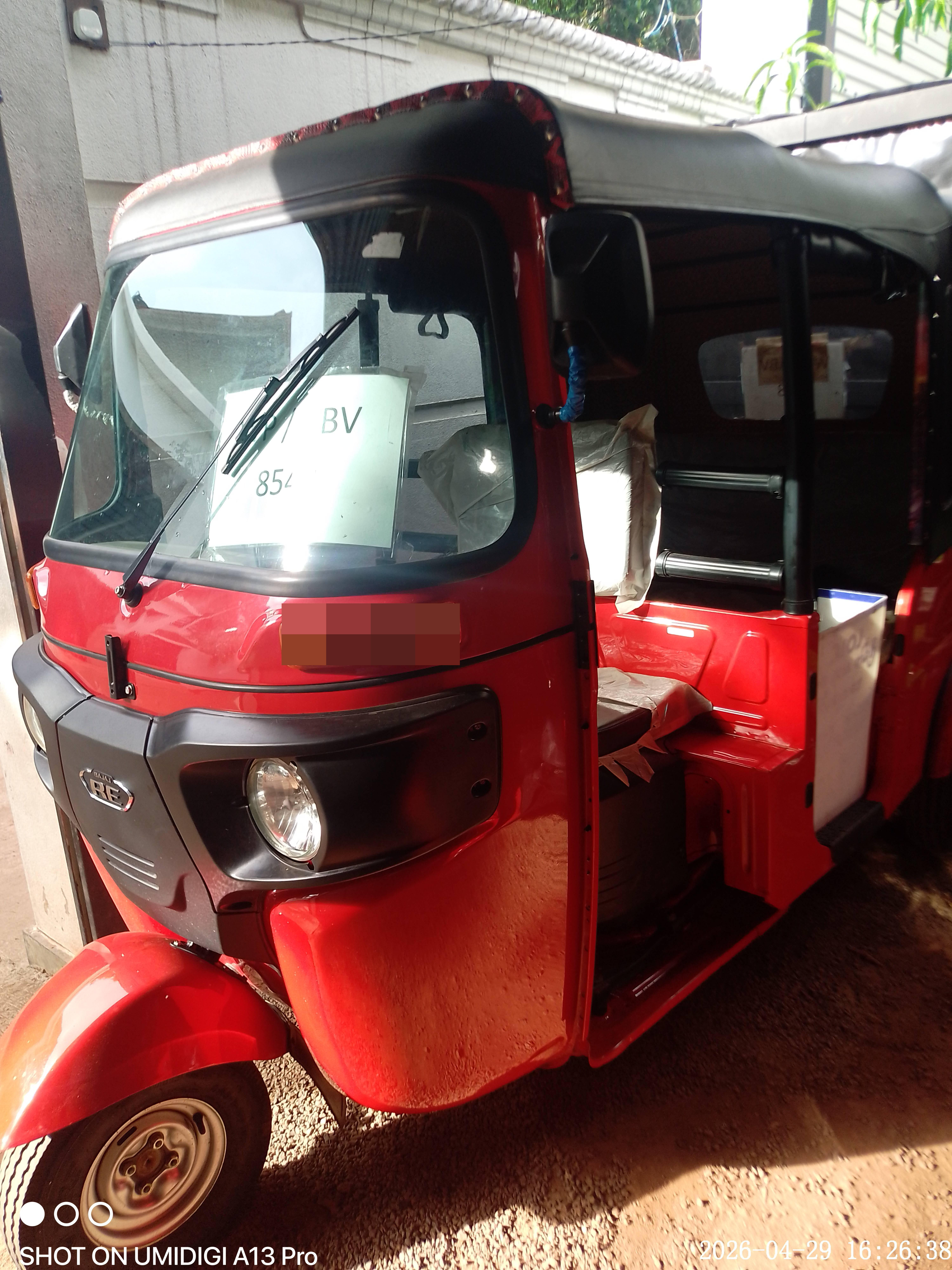 Bajaj Three Wheel 2025 - சான்றளிக்கப்பட்டது முச்சக்கர வண்டி sale in Sri Lanka - patpat.lk