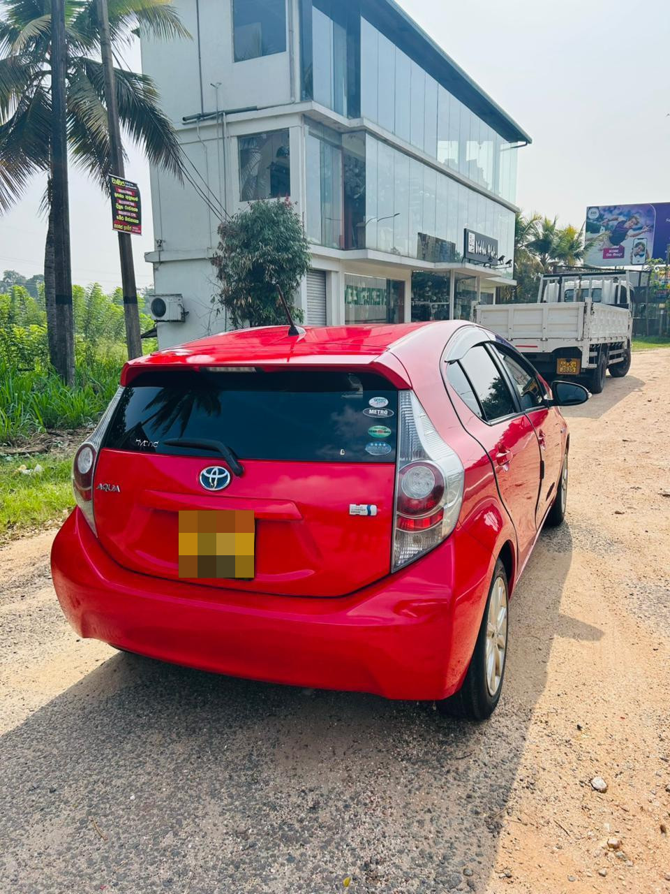 Toyota Aqua 2014 - භාවිතා කරන ලද කාර් sale in Sri Lanka - patpat.lk