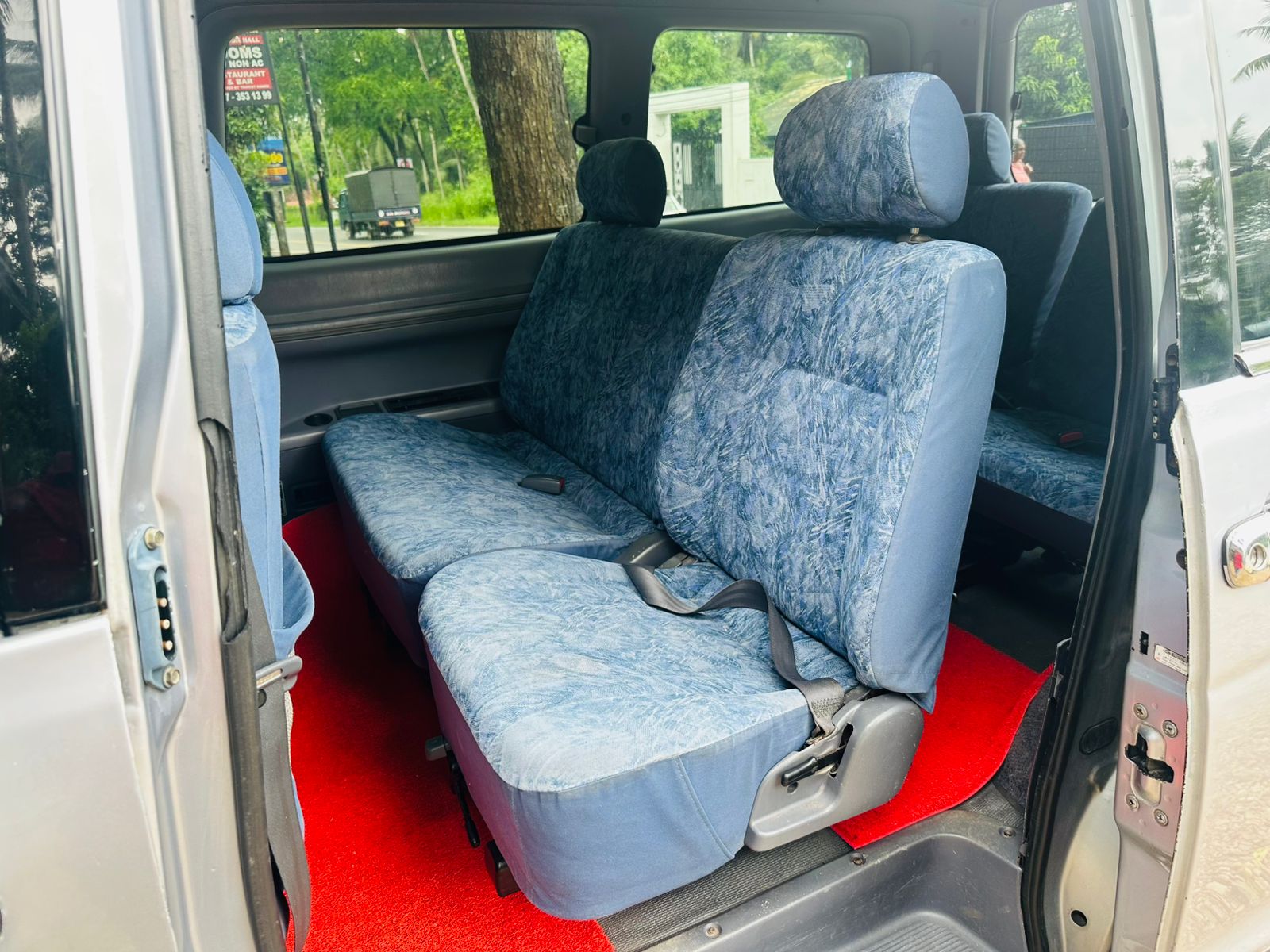 Toyota NOHA 1999 - பயன்படுத்தப்பட்டது வேன் sale in Sri Lanka - patpat.lk