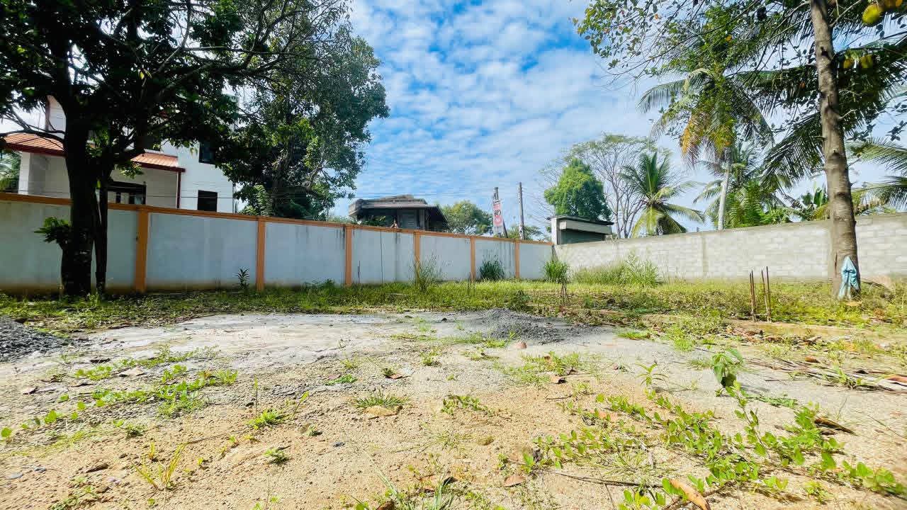 Commercial Land for Sale in Athurugiriya