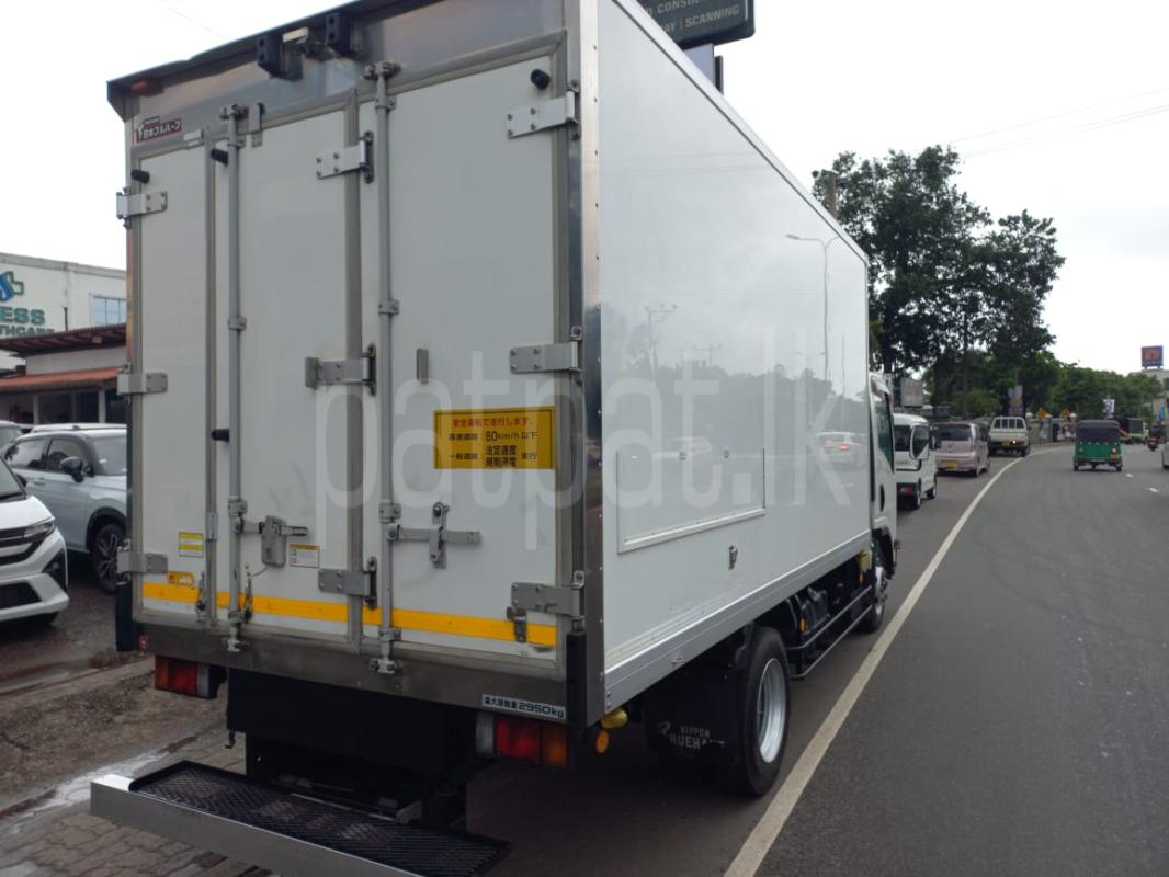 Isuzu ELF 2017 - Reconditioned Truck sale in Sri Lanka - patpat.lk