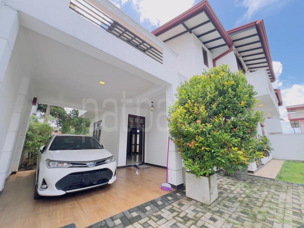 House for Sale in Athurugiriya