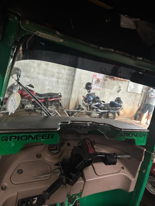 Bajaj 4 stroke 2016 - பயன்படுத்தப்பட்டது முச்சக்கர வண்டி sale in Sri Lanka - patpat.lk