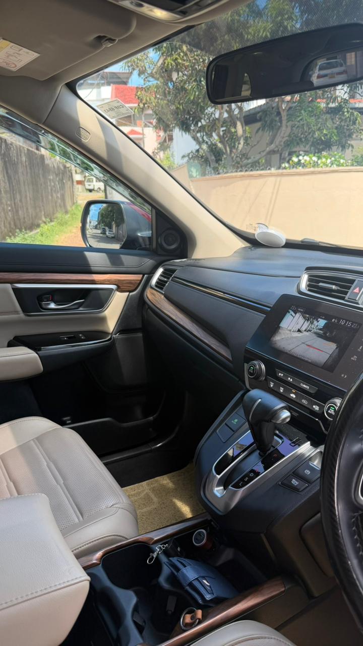 Honda CR V 2018 - Used SUV sale in Sri Lanka - patpat.lk