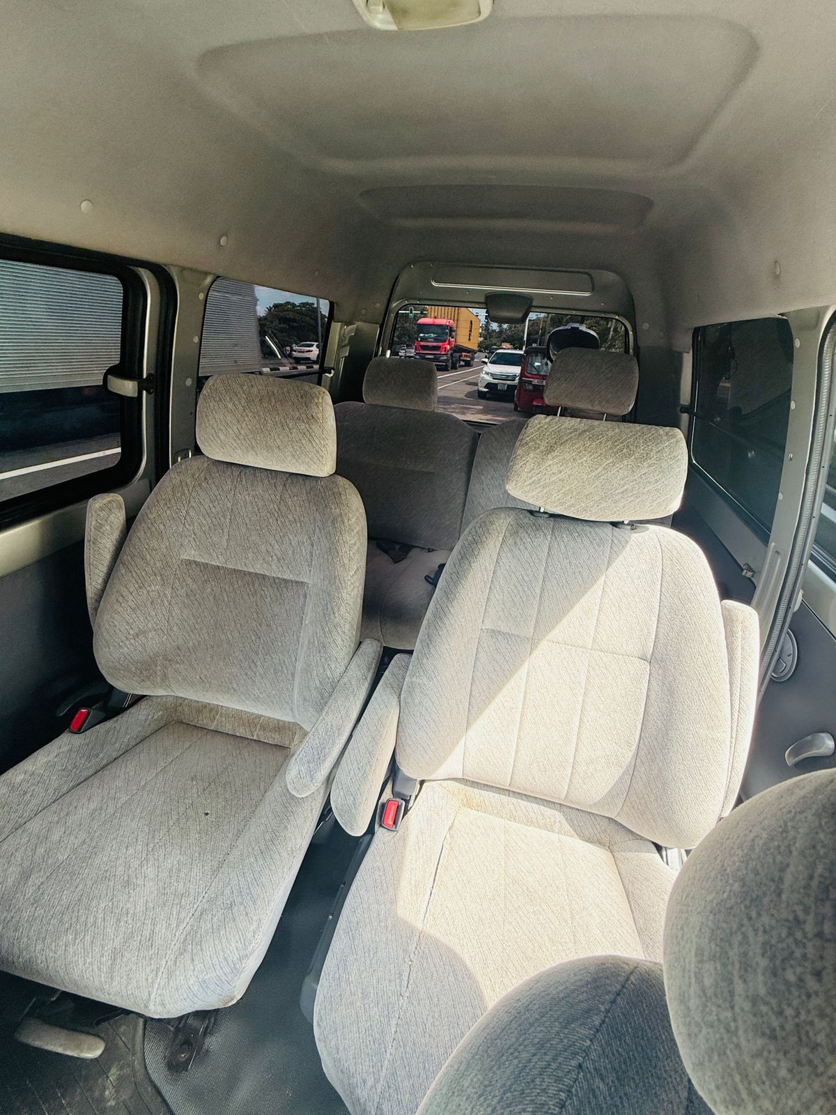 Toyota NOHA 2001 - பயன்படுத்தப்பட்டது வேன் sale in Sri Lanka - patpat.lk
