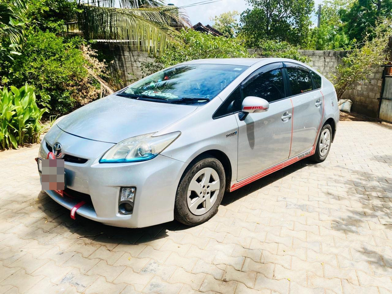 Toyota Prius 2010 - භාවිතා කරන ලද කාර් sale in Sri Lanka - patpat.lk