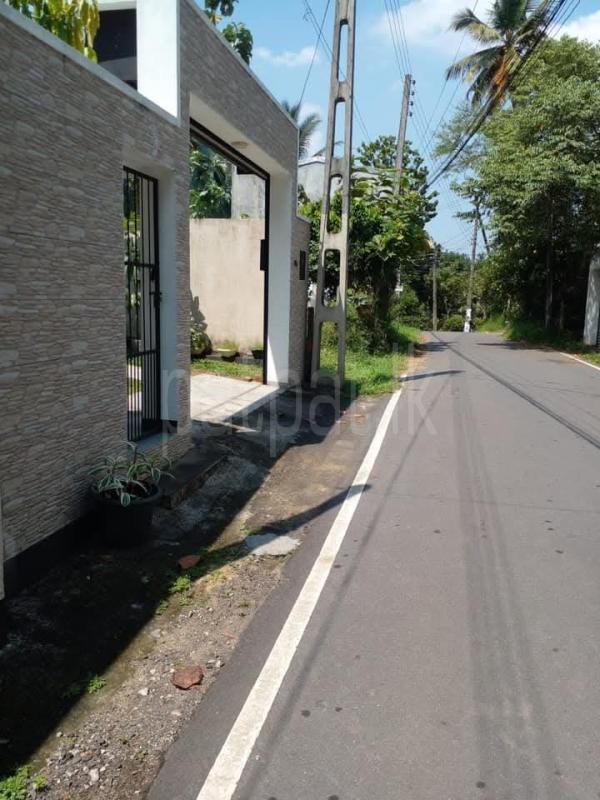 House for Sale in Athurugiriya