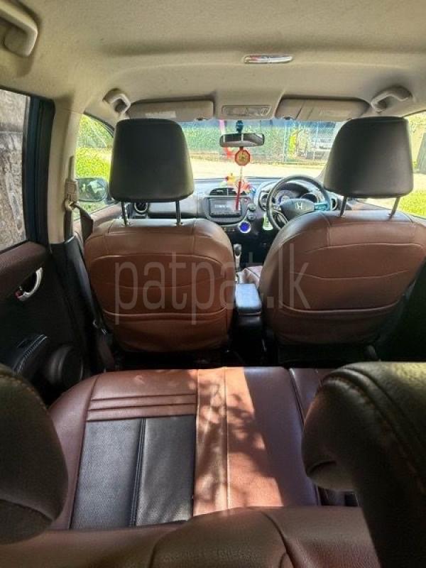 Honda FIT SHUTTLE 2013 - பயன்படுத்தப்பட்டது கார் sale in Sri Lanka - patpat.lk