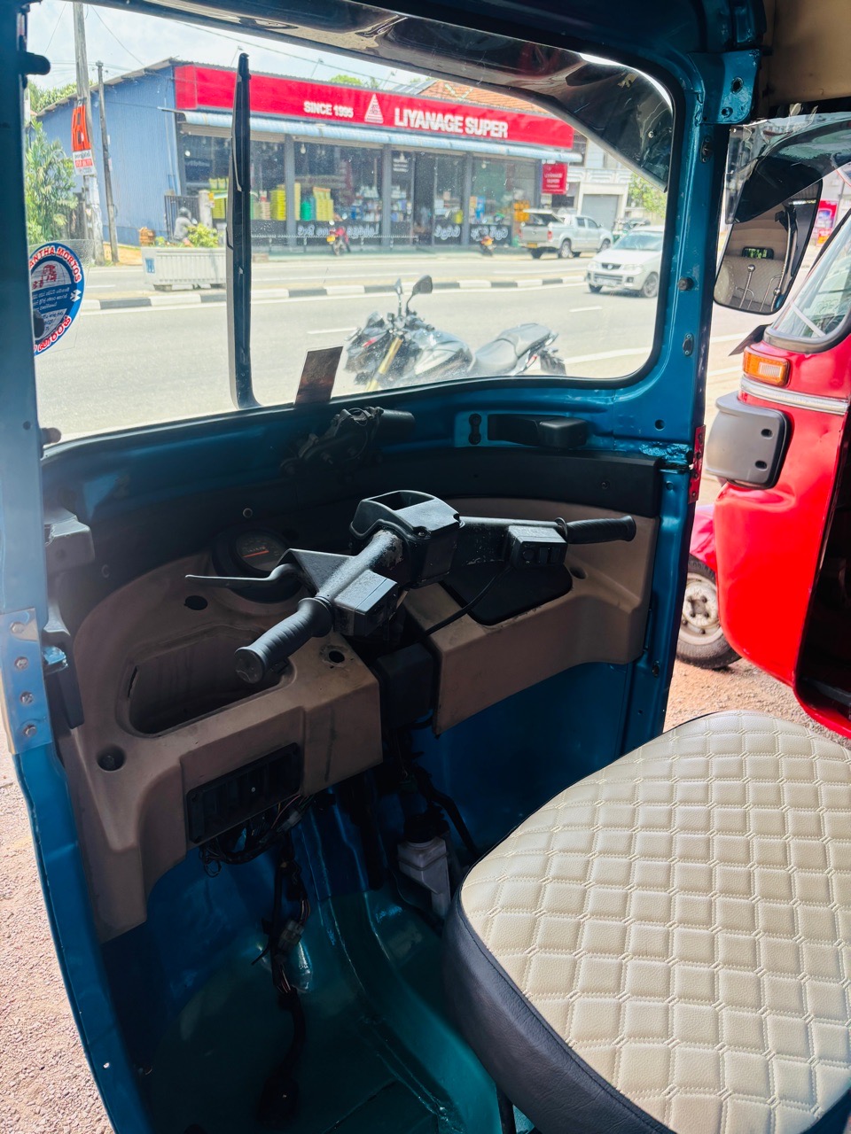 Bajaj Three Wheel 2014 - Used Three wheeler sale in Sri Lanka - patpat.lk