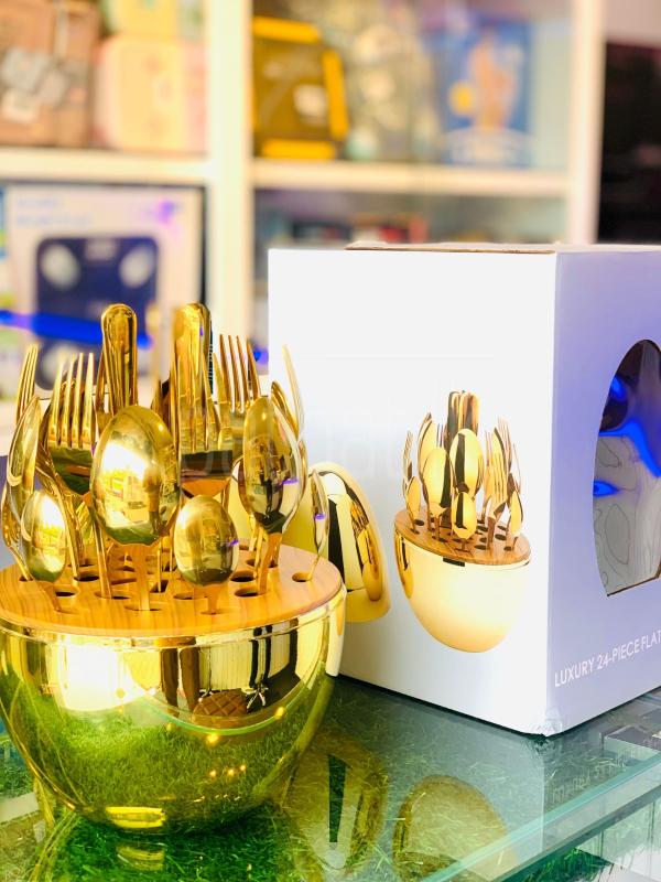 Luxury 24-Piece Flatware Set