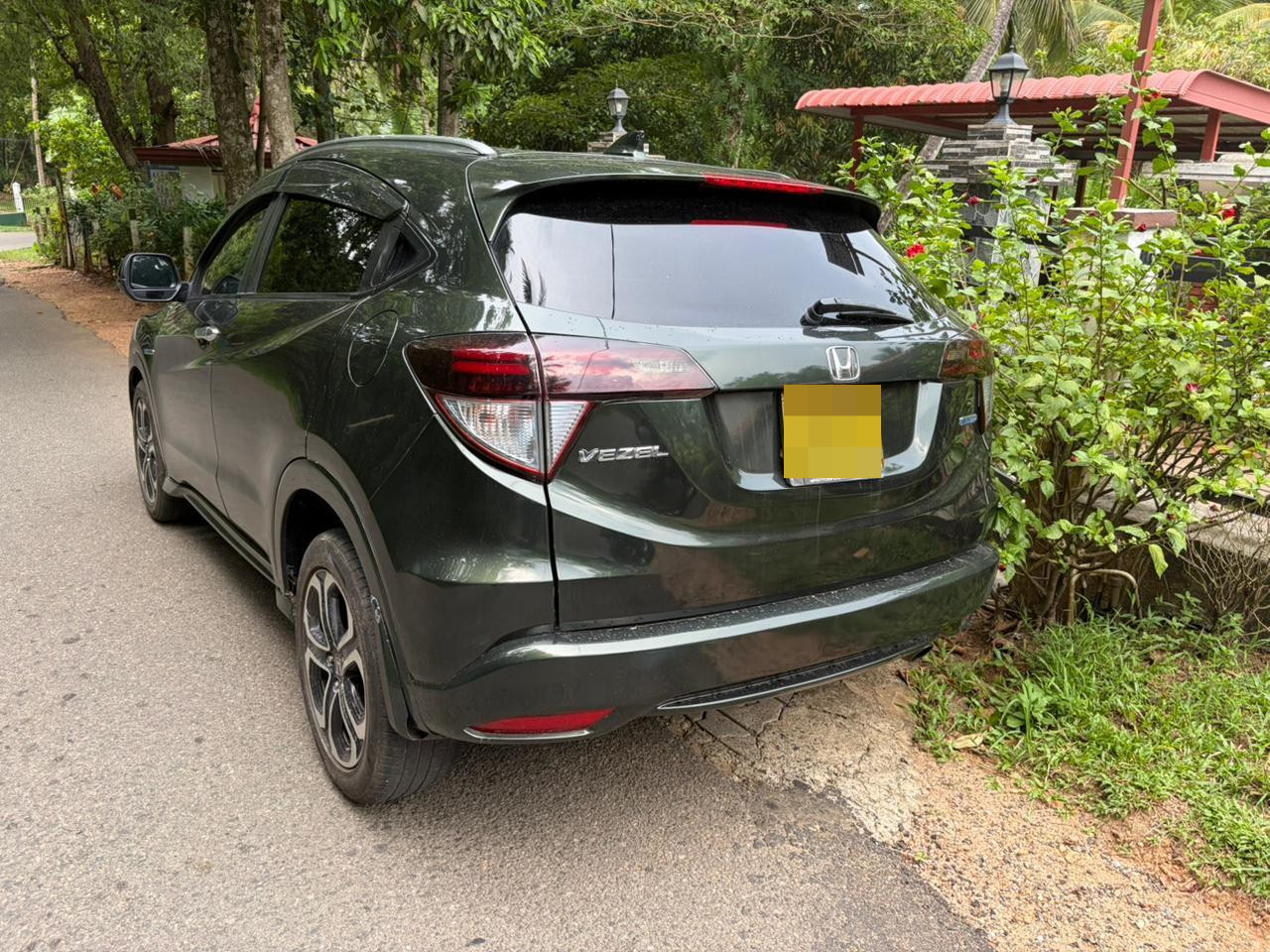 Honda Vezel 2014 - பயன்படுத்தப்பட்டது SUV sale in Sri Lanka - patpat.lk