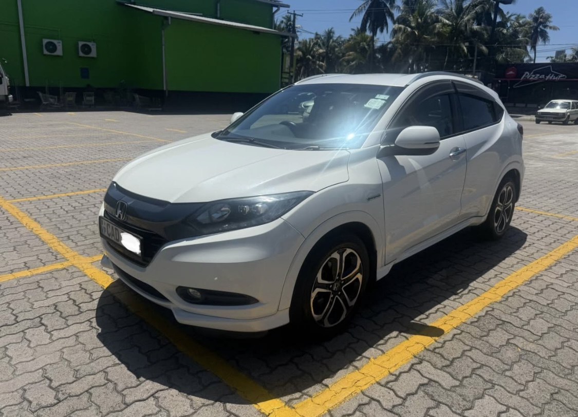 Honda Vezel 2014 - பயன்படுத்தப்பட்டது SUV sale in Sri Lanka - patpat.lk