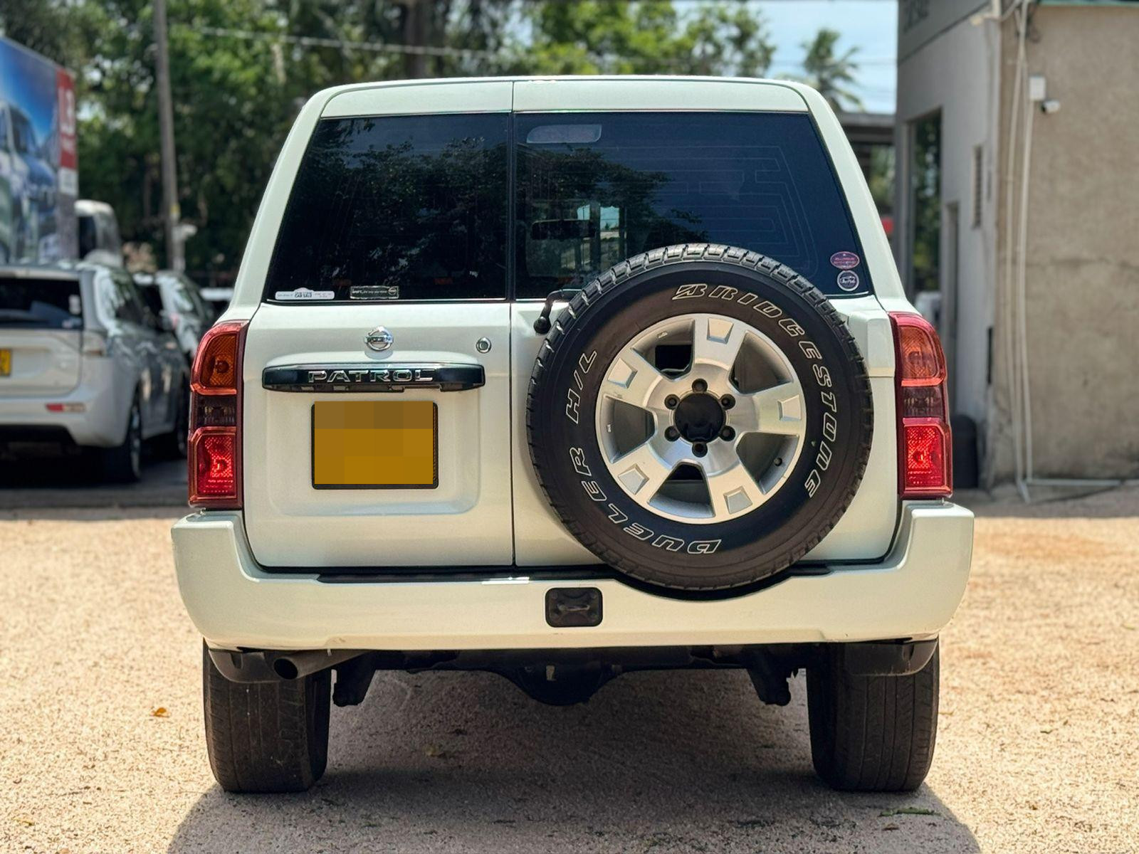 Nissan Patrol 2026 - பயன்படுத்தப்பட்டது SUV sale in Sri Lanka - patpat.lk