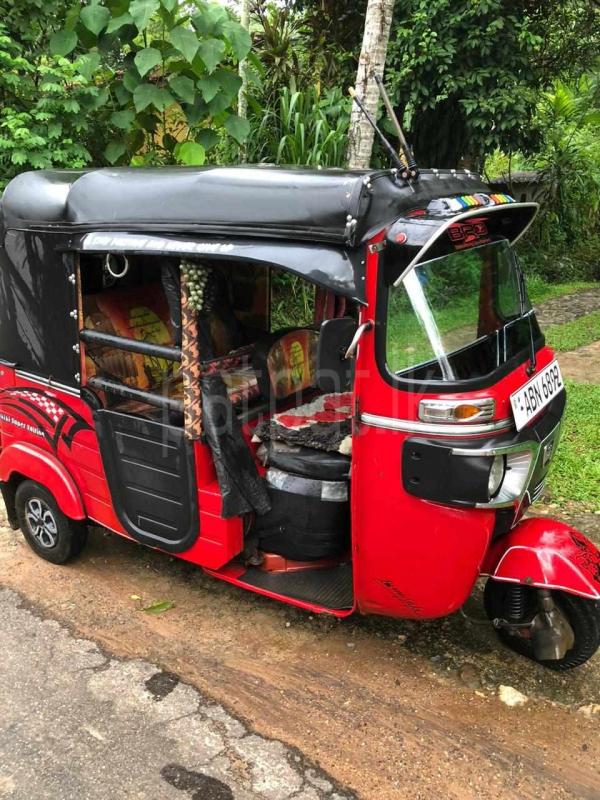 Bajaj Three Wheel 2016 - பயன்படுத்தப்பட்டது முச்சக்கர வண்டி sale in Sri Lanka - patpat.lk