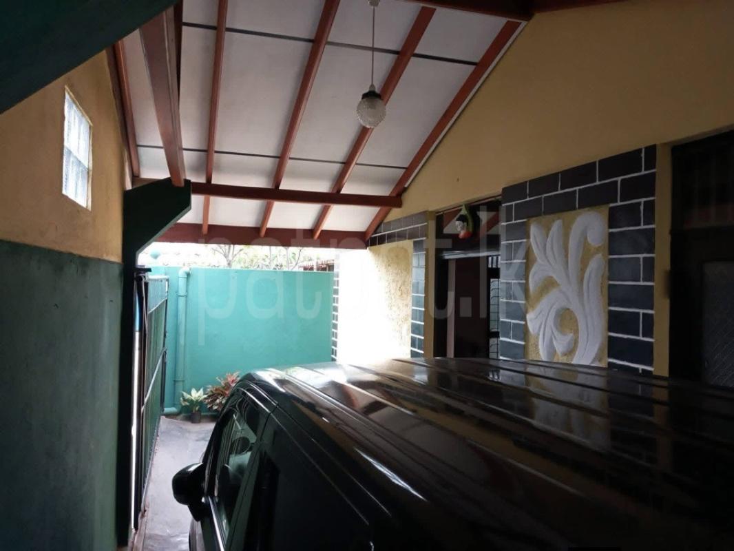 House for Sale in Moratuwa ads-image-1