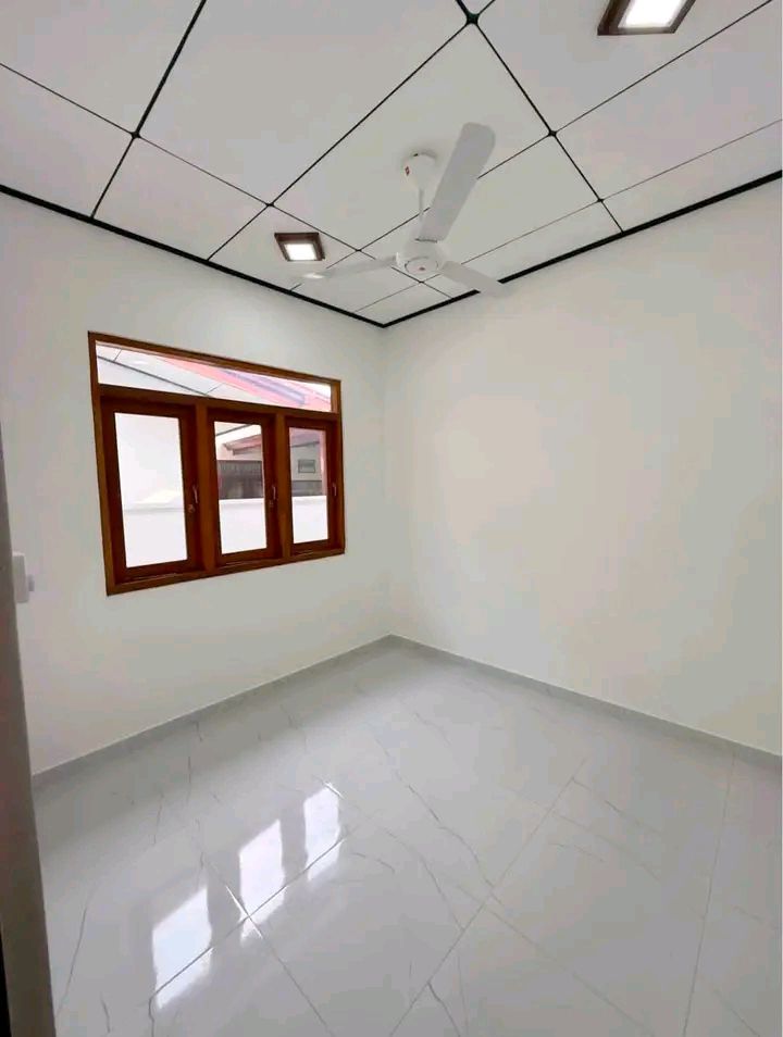 House for Sale in Athurugiriya