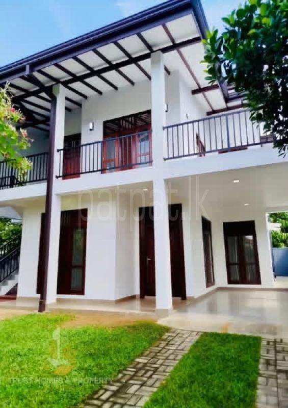 House for Sale in Athurugiriya