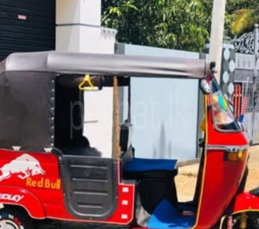 Bajaj Three Wheel 2004 - பயன்படுத்தப்பட்டது முச்சக்கர வண்டி sale in Sri Lanka - patpat.lk