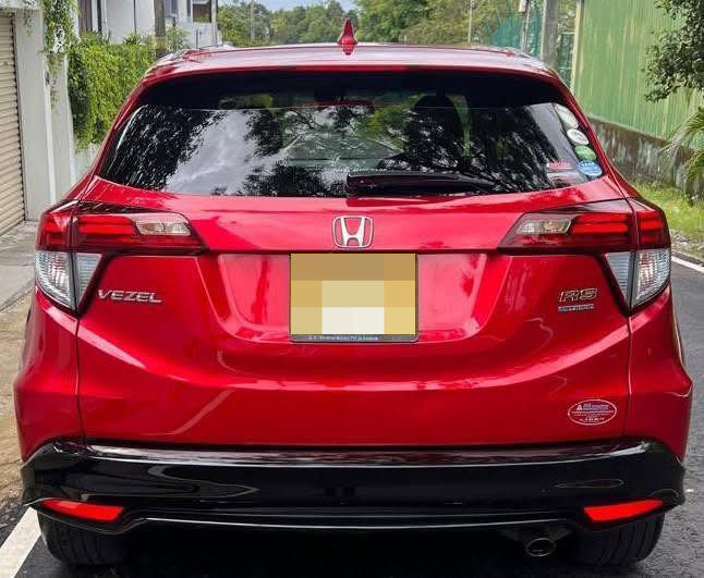 Honda Vezel 2017 - பயன்படுத்தப்பட்டது SUV sale in Sri Lanka - patpat.lk