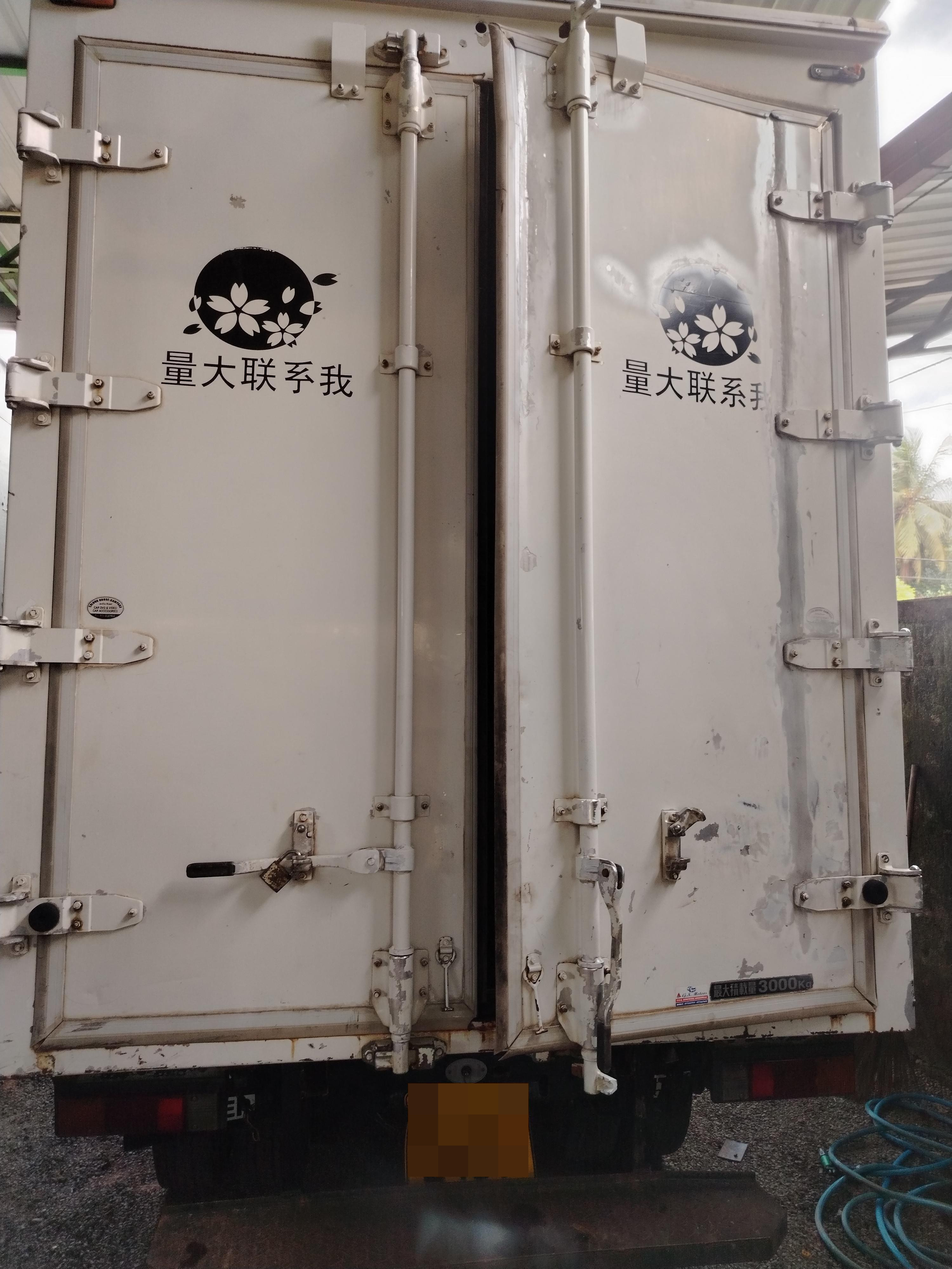 Mitsubishi Canter 2013 - பயன்படுத்தப்பட்டது டிரக் sale in Sri Lanka - patpat.lk