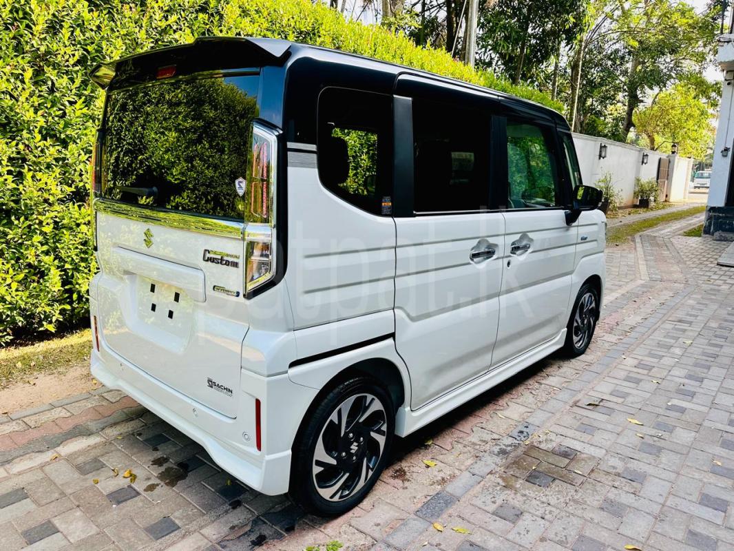 Advertisement image 6