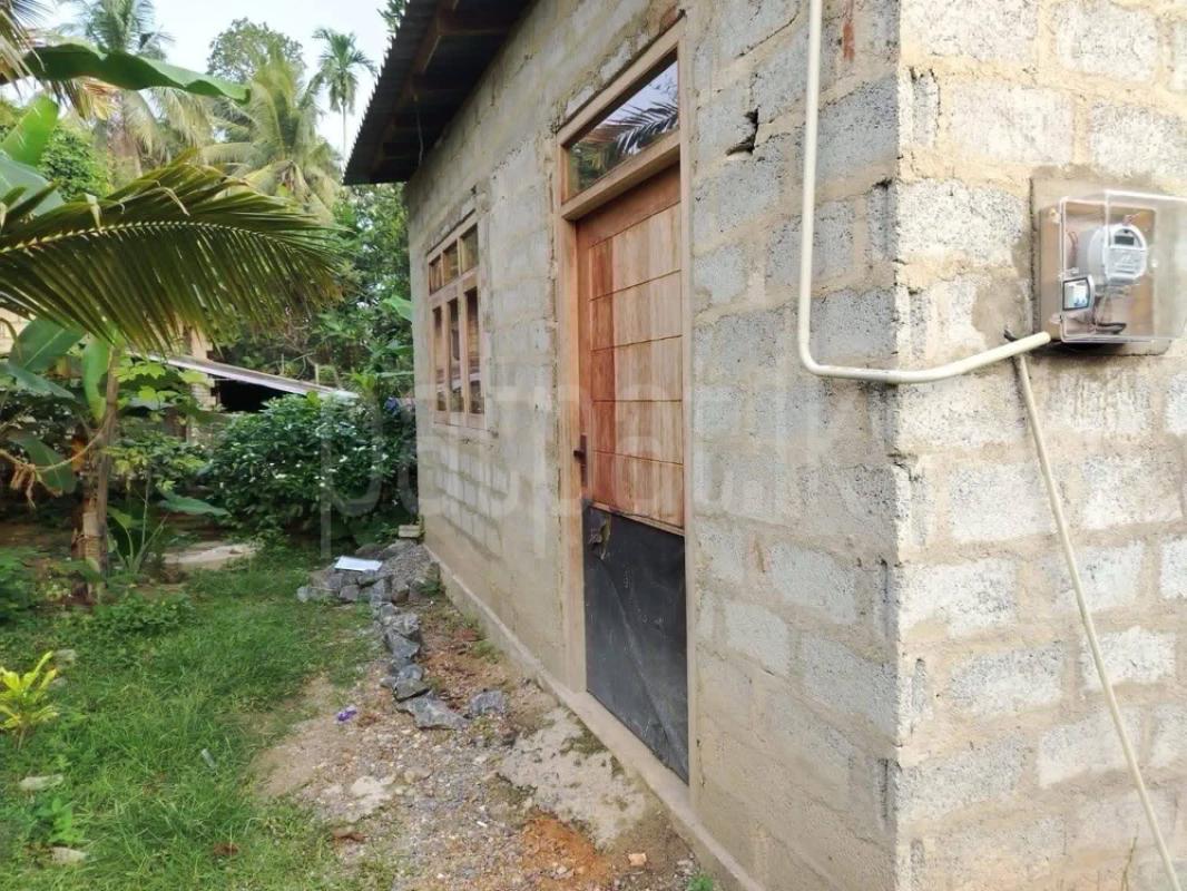 House for Sale in Alubomulla