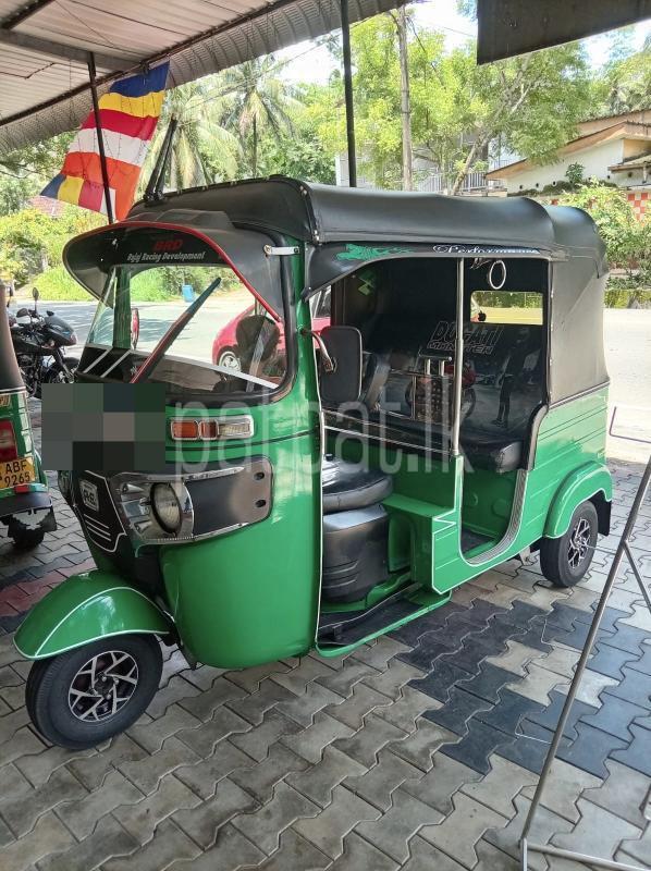 Bajaj 4 stroke 2015 - භාවිතා කරන ලද ත්‍රිරෝද රථය sale in Sri Lanka - patpat.lk