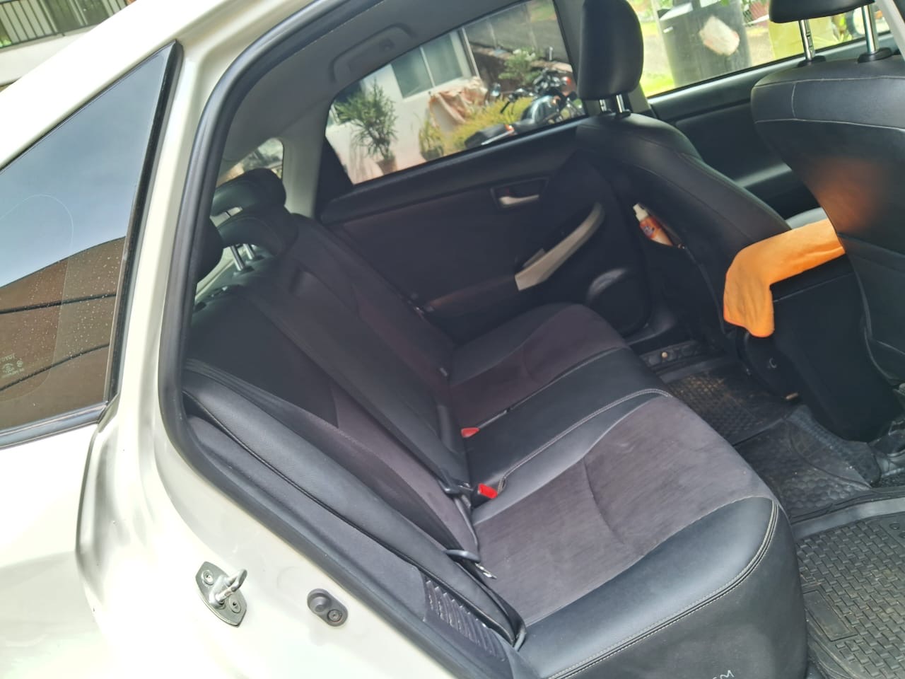 Toyota Prius 2014 - Used Car sale in Sri Lanka - patpat.lk