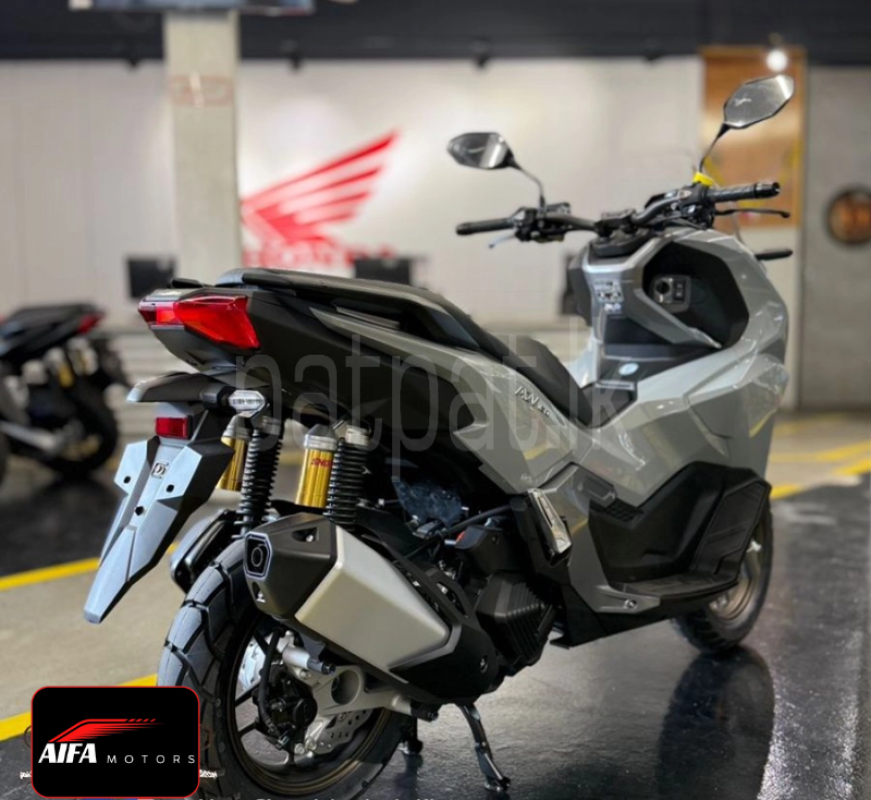 Advertisement image 4