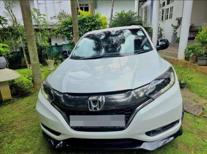 Honda Vezel 2017 - பயன்படுத்தப்பட்டது SUV sale in Sri Lanka - patpat.lk