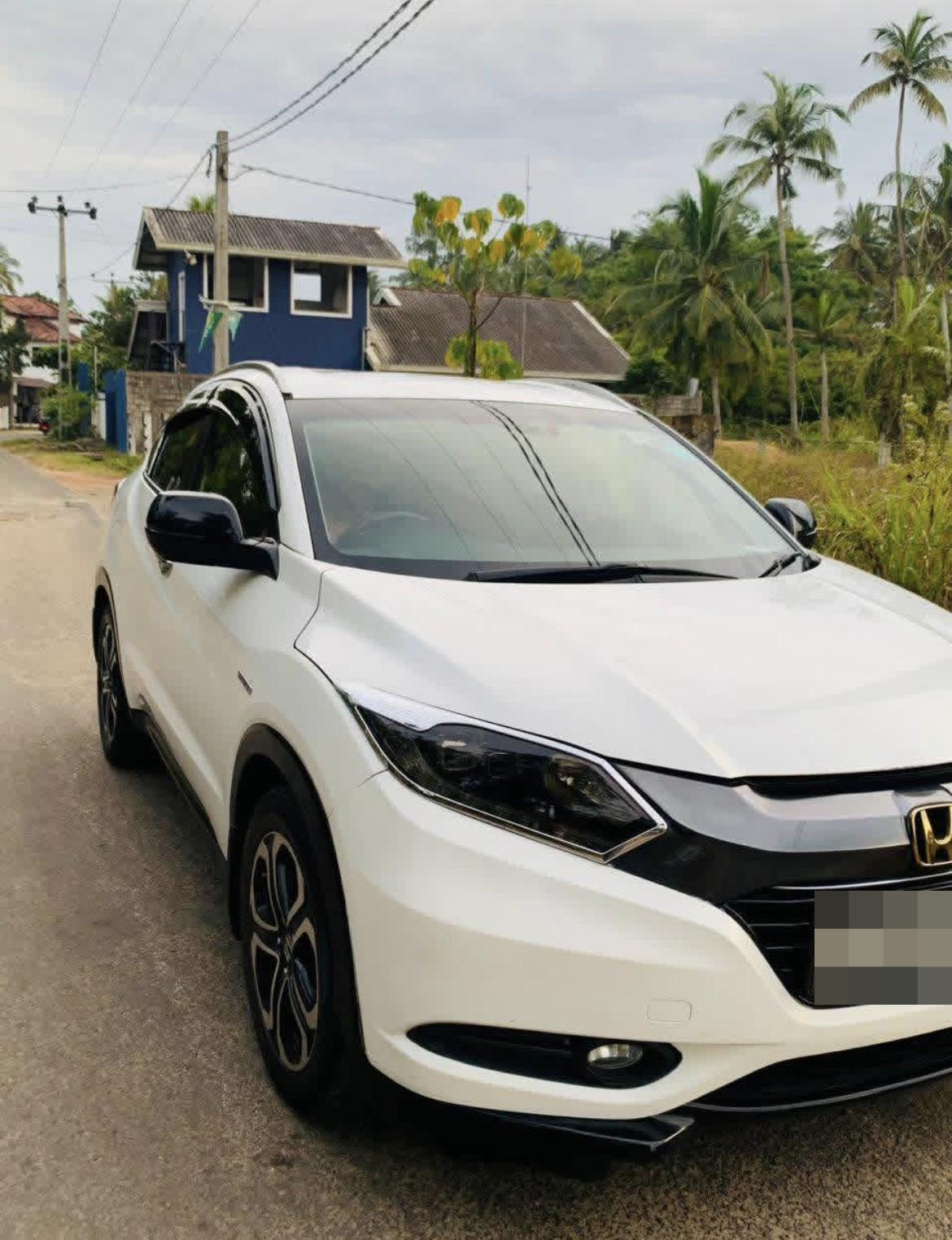 Honda Vezel 2014 - பயன்படுத்தப்பட்டது SUV sale in Sri Lanka - patpat.lk