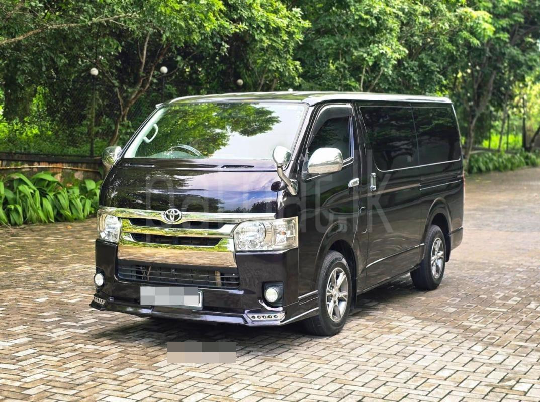 Toyota Hiace 2015 - භාවිතා කරන ලද වෑන් රථය sale in Sri Lanka - patpat.lk