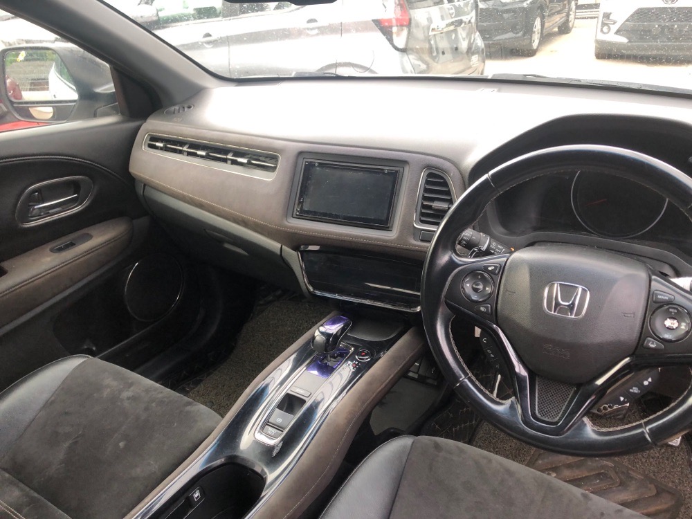 Honda Vezel 2016 - Used SUV sale in Sri Lanka - patpat.lk