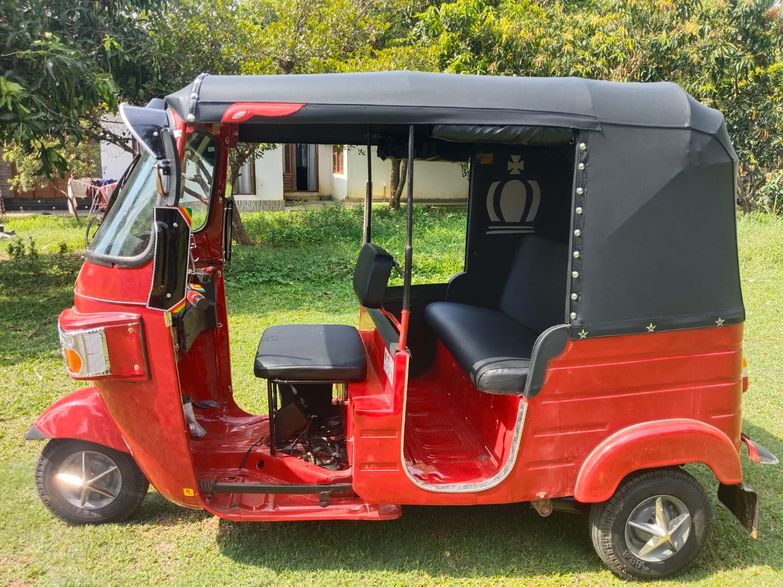 Bajaj Three Wheel 2012 - Used Three wheeler sale in Sri Lanka - patpat.lk