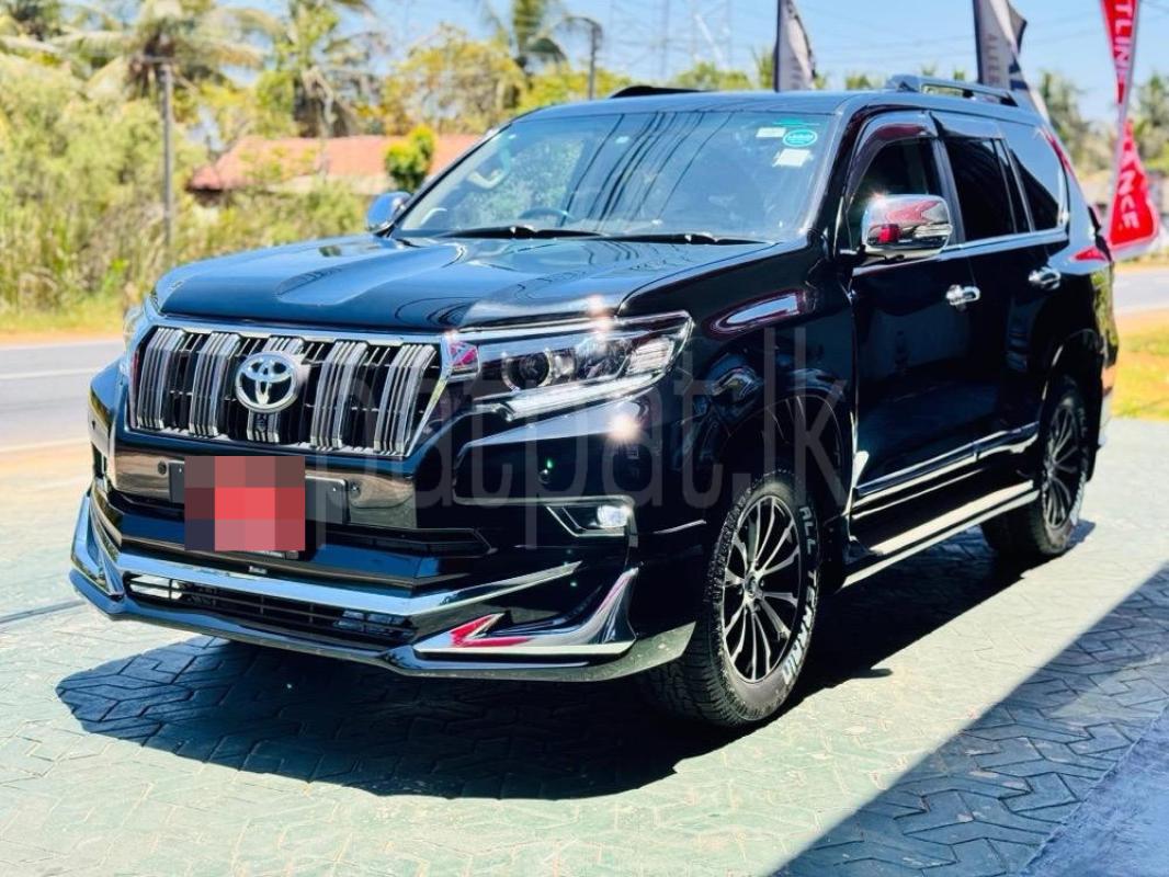 Toyota Land Cruiser Prado 2010 - பயன்படுத்தப்பட்டது SUV sale in Sri Lanka - patpat.lk