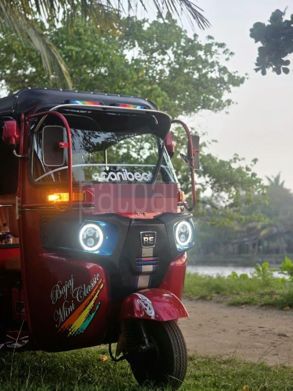 Bajaj Three Wheel 2015 - பயன்படுத்தப்பட்டது முச்சக்கர வண்டி sale in Sri Lanka - patpat.lk