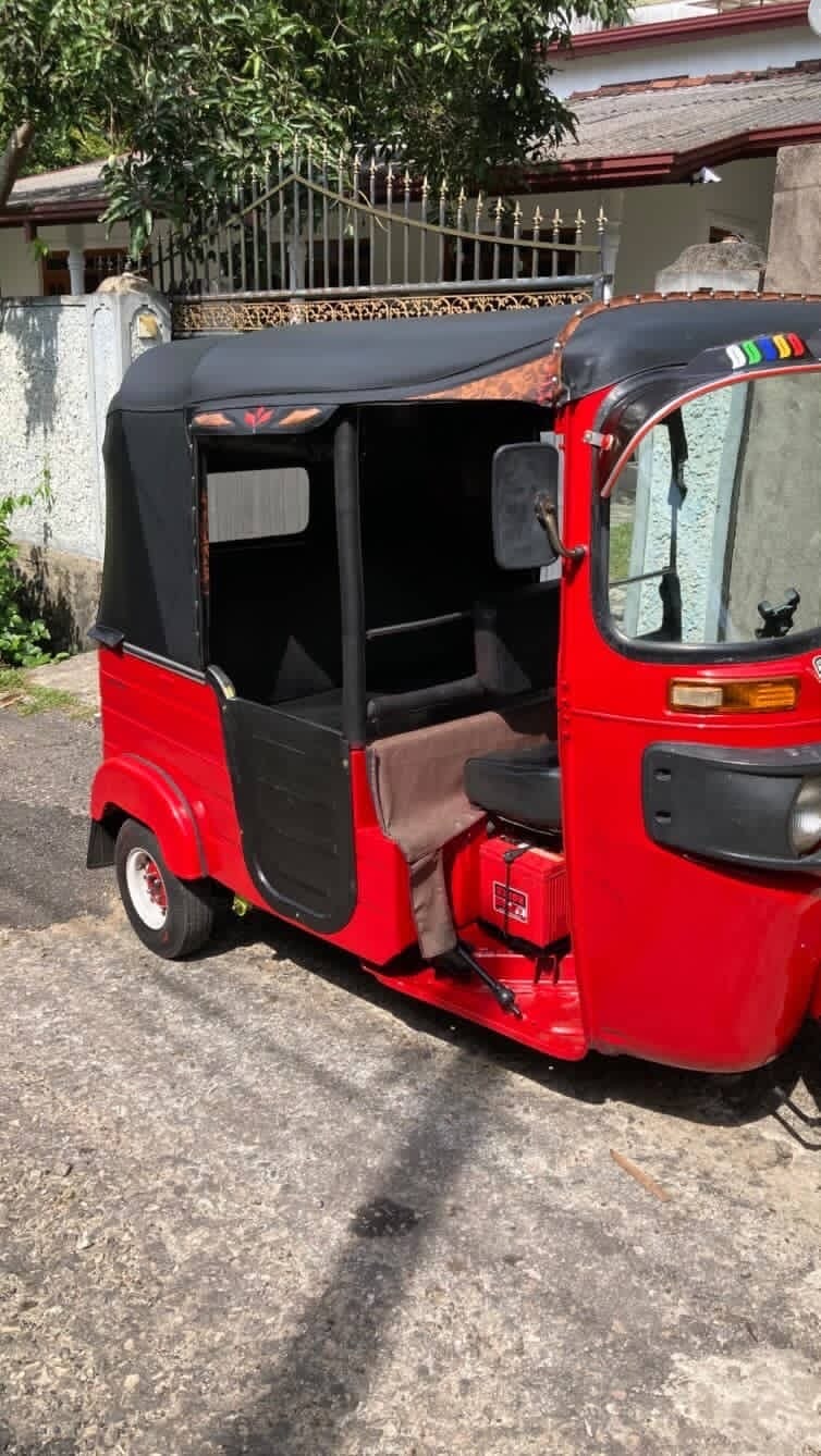 Bajaj Three Wheel 2014 - பயன்படுத்தப்பட்டது முச்சக்கர வண்டி sale in Sri Lanka - patpat.lk