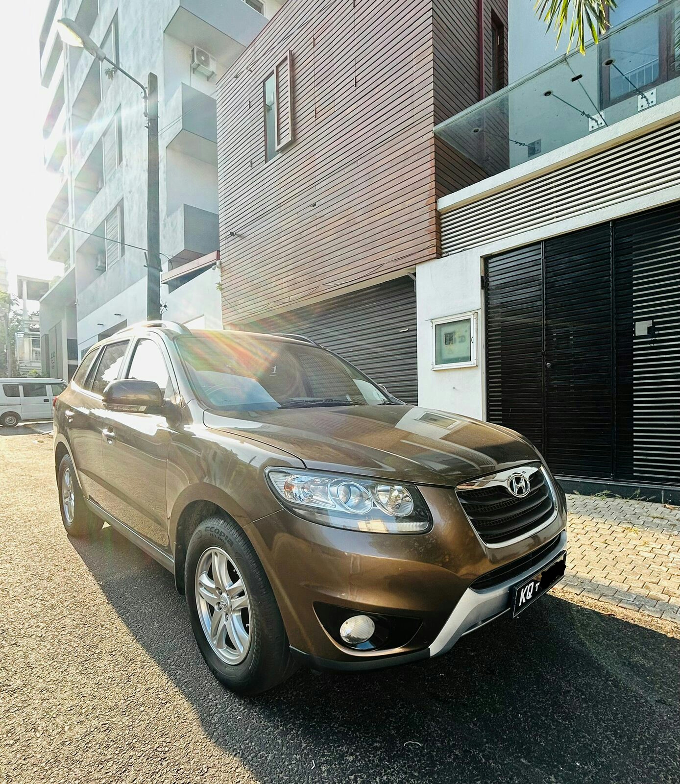 Hyundai Santa Fe 2011 - Used SUV sale in Sri Lanka - patpat.lk