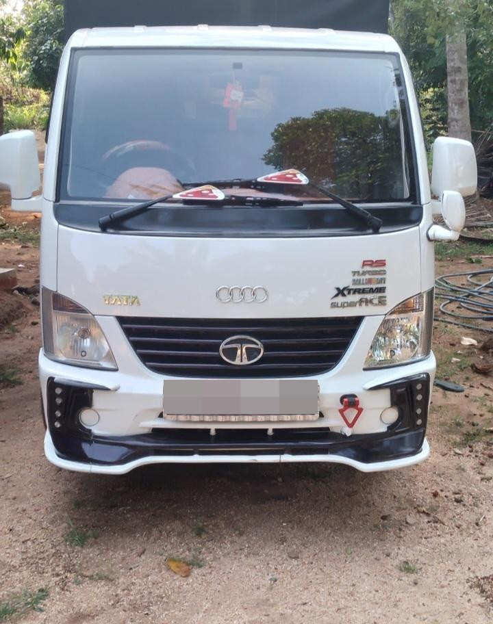 Mahindra Maxximo 2017 - பயன்படுத்தப்பட்டது டிரக் sale in Sri Lanka - patpat.lk