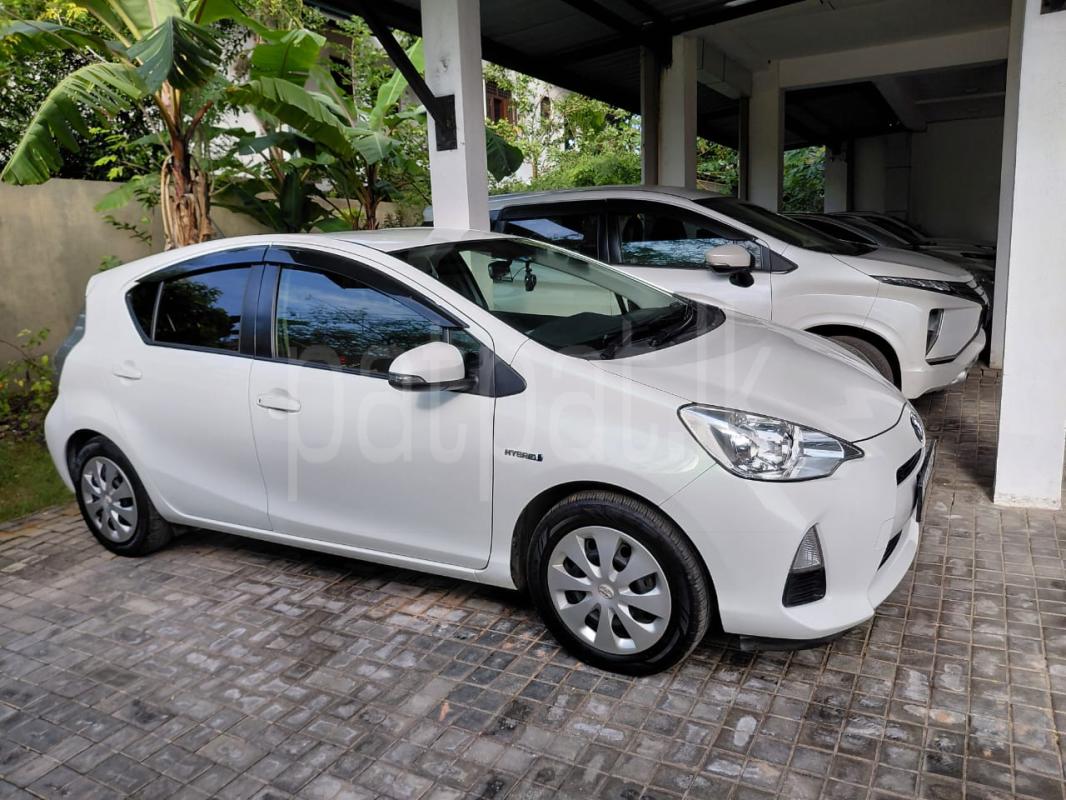 Toyota Aqua 2014 - பயன்படுத்தப்பட்டது கார் sale in Sri Lanka - patpat.lk