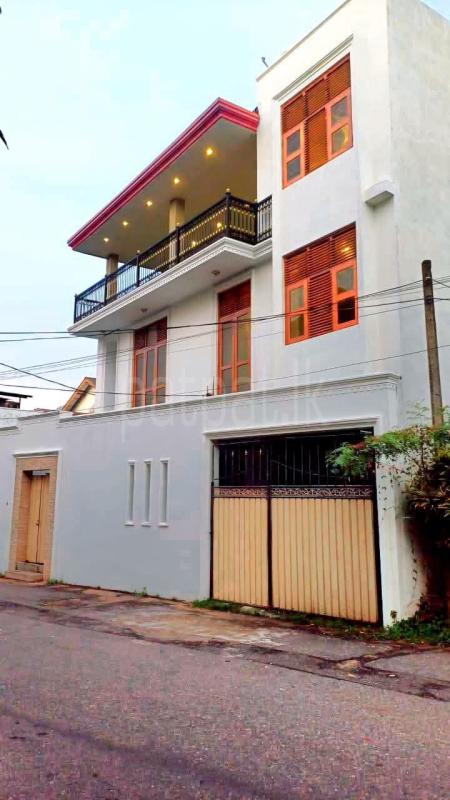 House for Sale in Kirulapone ads-image-1