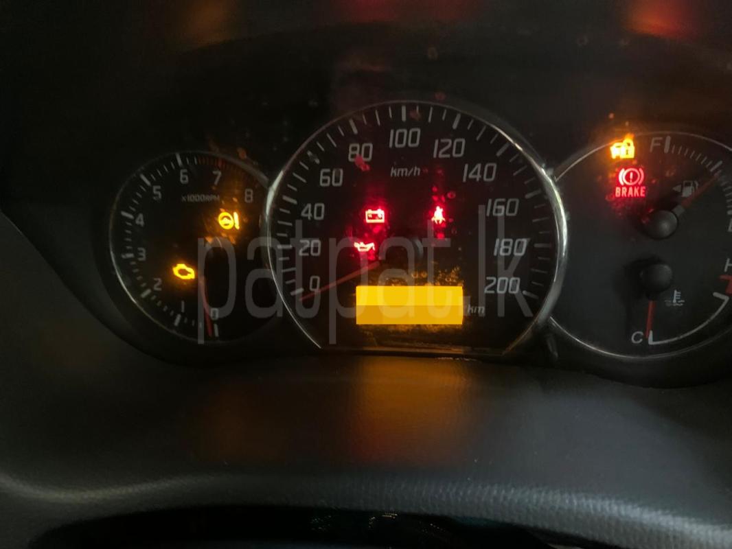 Suzuki Swift 2011 - பயன்படுத்தப்பட்டது கார் sale in Sri Lanka - patpat.lk