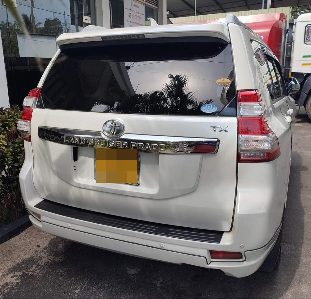 Toyota Land Cruiser Prado 2015 - Used SUV sale in Sri Lanka - patpat.lk
