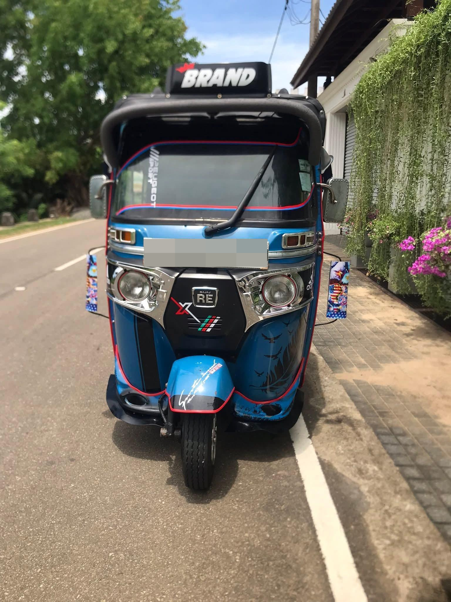 Bajaj 4 stroke 2015 - භාවිතා කරන ලද ත්‍රිරෝද රථය sale in Sri Lanka - patpat.lk
