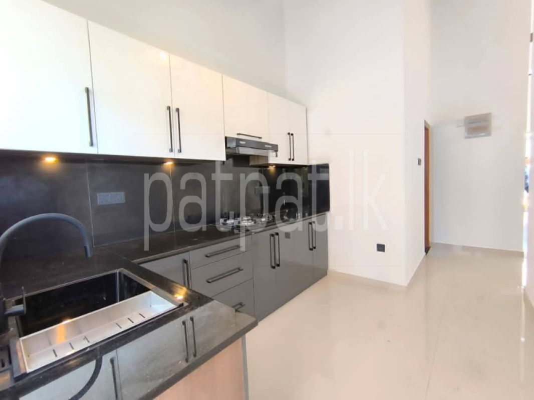 House for Sale in Athurugiriya