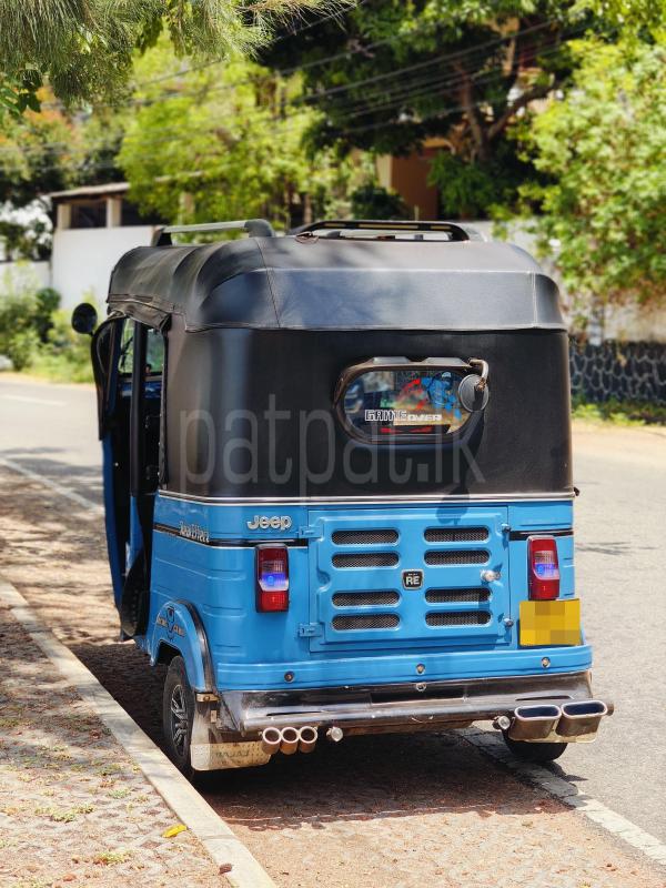 Bajaj Three Wheel 2015 - பயன்படுத்தப்பட்டது முச்சக்கர வண்டி sale in Sri Lanka - patpat.lk